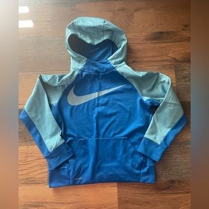 Kids Nike Dri-Fit hoodie size M